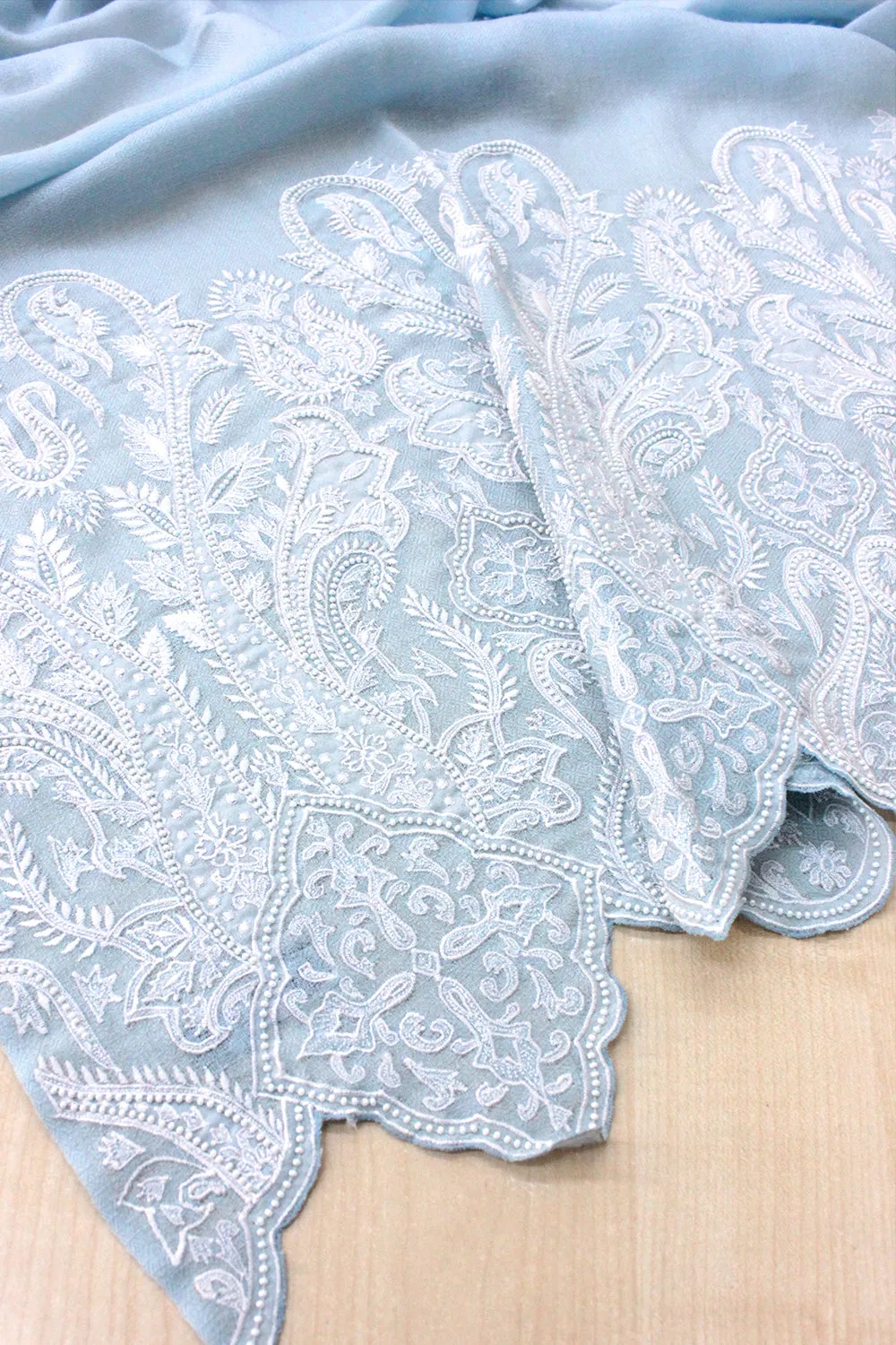 Paisley Crest | Embroidered Wool Silk Stole