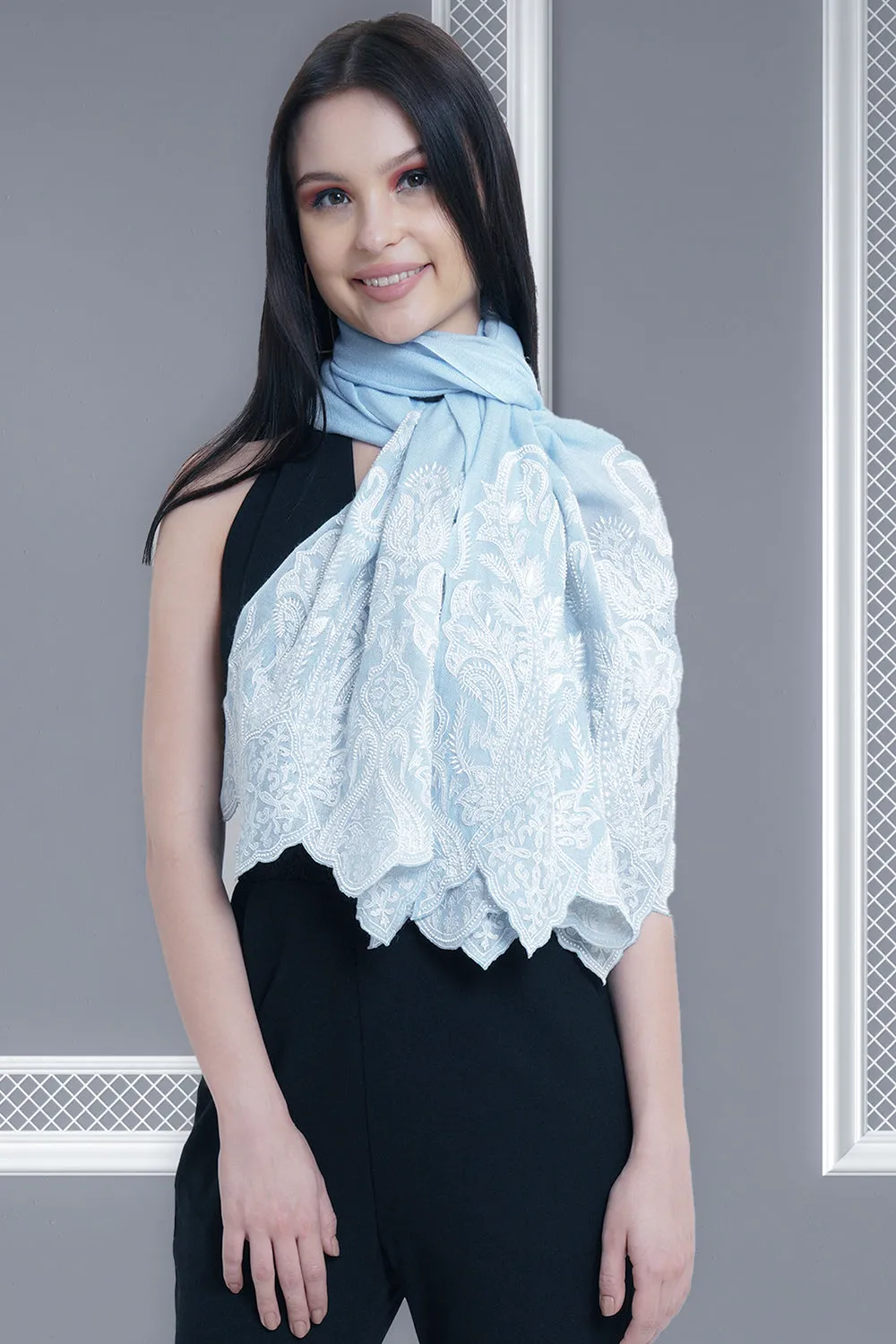 Paisley Crest | Embroidered Wool Silk Stole