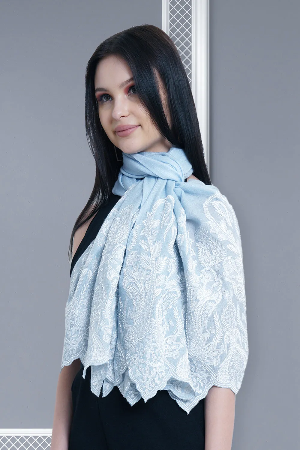 Paisley Crest | Embroidered Wool Silk Stole